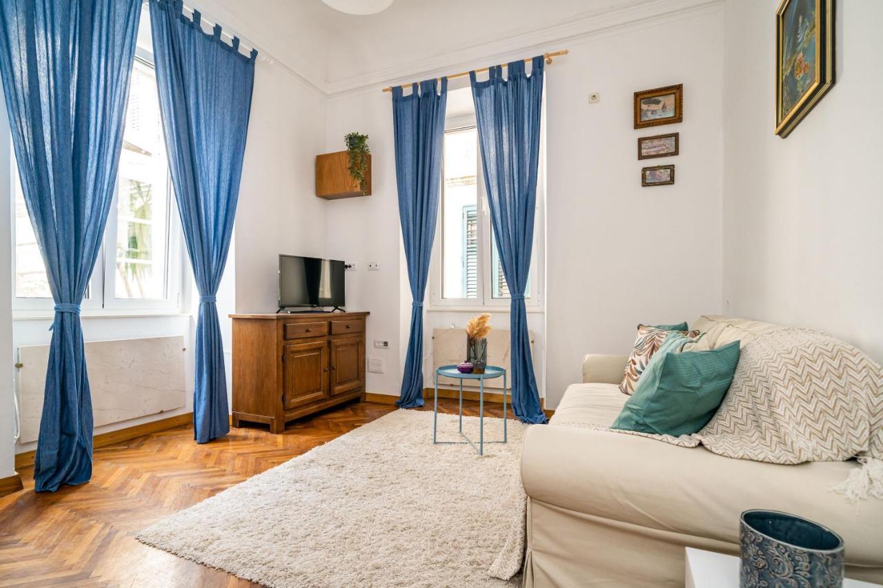 Laus I , Apartment In Old Town Ντουμπρόβνικ Εξωτερικό φωτογραφία